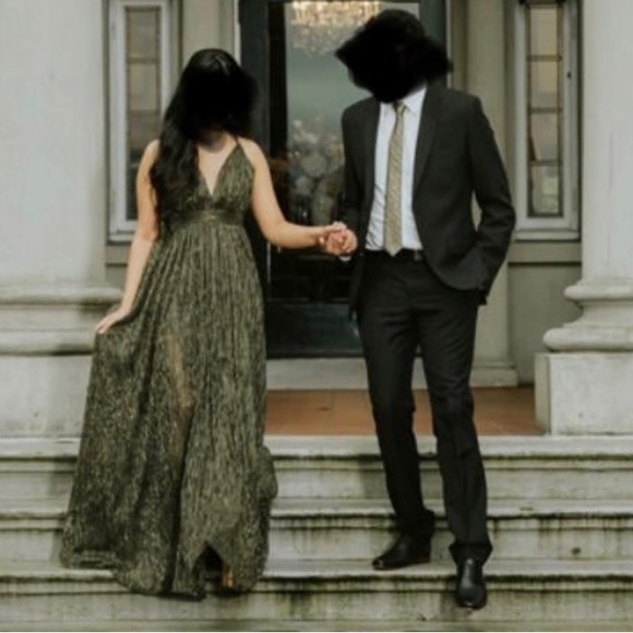 Lễ chateau dress xs-can fit small - Picture 2 of 2